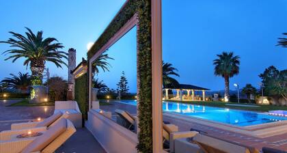 Black Diamond Luxury Villa Anavyssos in Athens