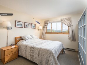 1 bedroom, desk, free WiFi, bed sheets