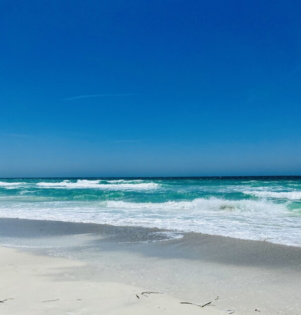 Beach nearby, sun-loungers, beach towels