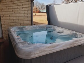 室外 SPA 浴池