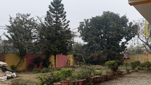 Unclassified image, 4 of 20, button - 2BHK Apartment with Fast Internet (Siddharthanagar)