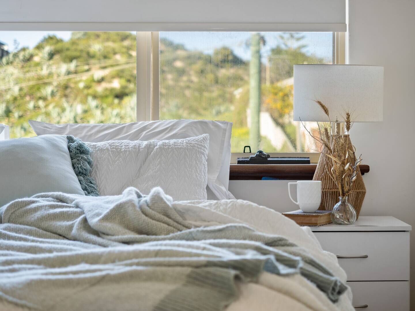 2 habitaciones, tabla de planchar con plancha y cuna de viaje 