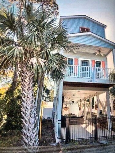 Great Location everything you need for the beach. With no hidden fees 