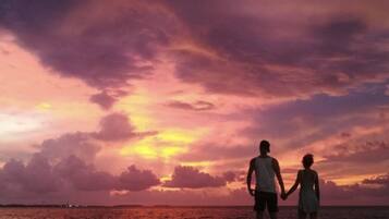 Beach nearby, sun loungers, beach towels