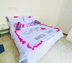 1 chambre, bureau, Wi-Fi gratuit, draps fournis