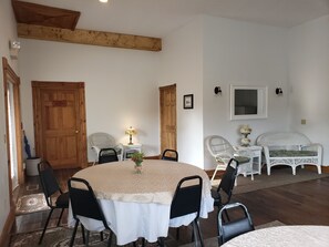 تناول الطعام