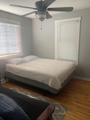 1 Schlafzimmer, Bügeleisen/Bügelbrett, kostenloses WLAN, Bettwäsche