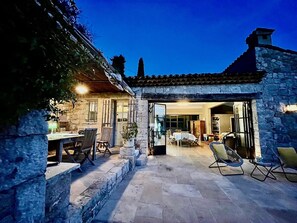 Restauration extérieure