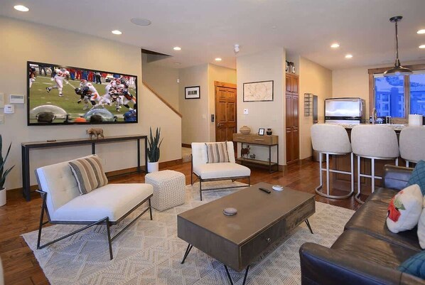 Flat-screen TV, fireplace, offices