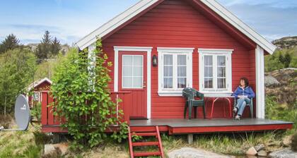 Awesome home in Spangereid with kitchen