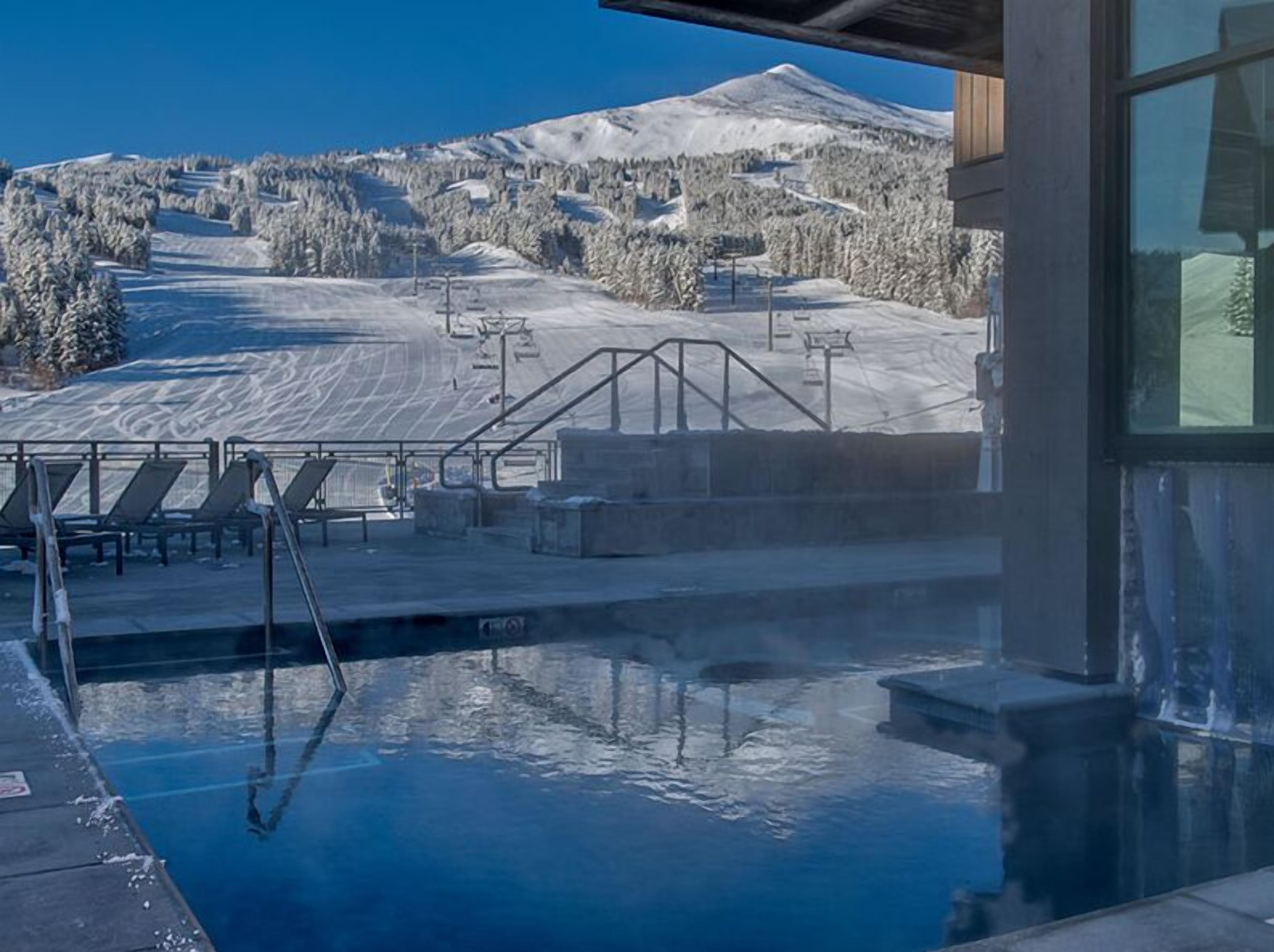 Indoor pool, outdoor pool