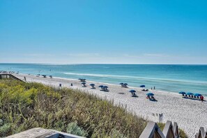 Beach nearby, sun loungers - Bright & Spacious 30A Beach Home w/pool & grill, walk to beach & top restaurants (Santa Rosa Beach)