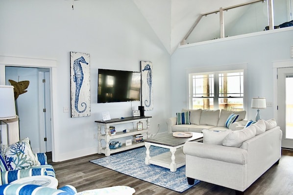 تلفزيون ذكي، ألعاب فيديو، كُتُب