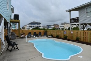 حمّام سباحة خارجي