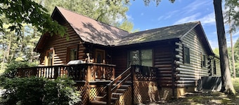 The Red Fox Cabin - Urban Retreat