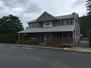 Exterior - Catskills Adventures (Roscoe)