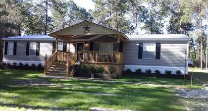 Quiet getaway in updated home in Fl state forest