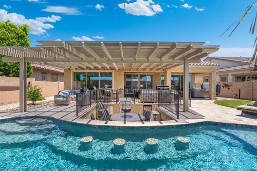 No Fee Heated pool, Spa & gorgeous House🌴☀️