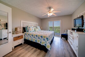 1 bedroom, iron/ironing board, travel cot, free WiFi