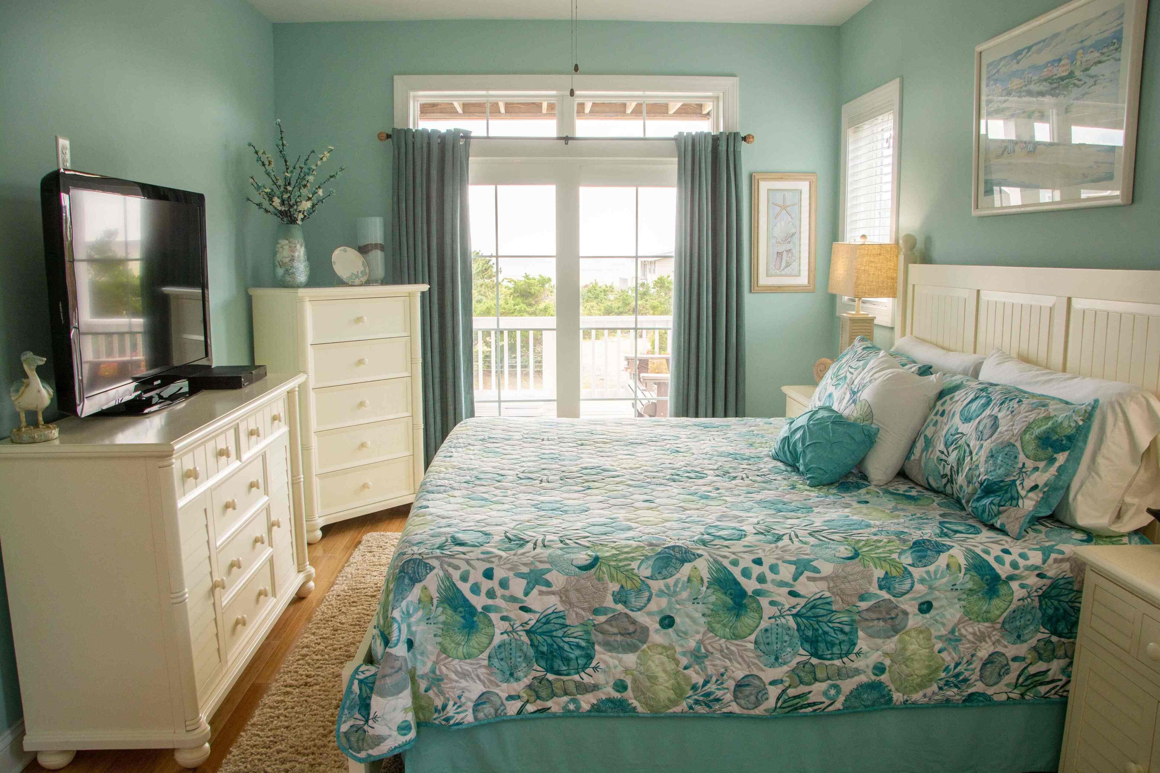 4 chambres, fer et planche à repasser, Wi-Fi, draps fournis