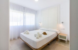 3 quartos, ferros/tábuas de passar roupa, Wi-Fi de cortesia