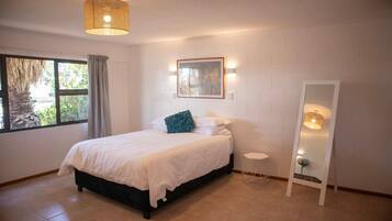 1 bedroom, desk, iron/ironing board, free WiFi