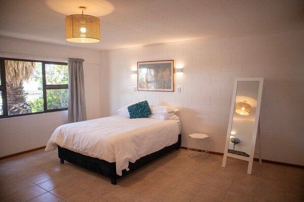 1 bedroom, desk, iron/ironing board, free WiFi