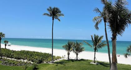 Gulfshores of Vanderbilt Beach Condo in Naples, FL