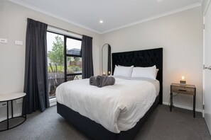 3 chambres, bureau, fer et planche Ă repasser, accĂšs au Wi-Fi (inclus)