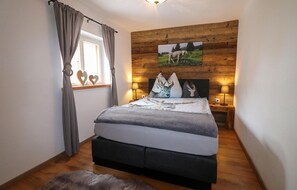 4 chambres, lit de bébé portatif, accès au Wi-Fi (inclus)