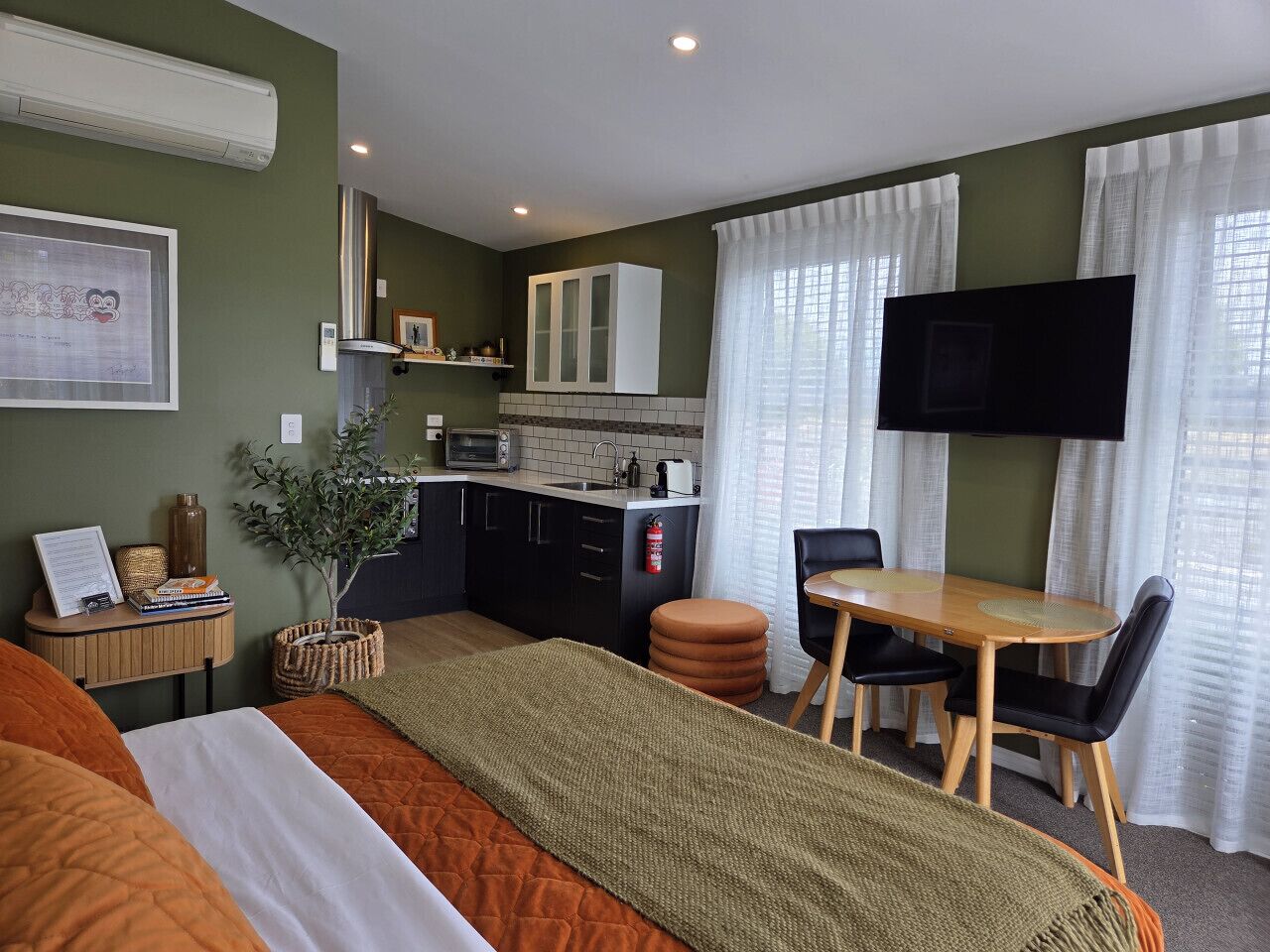 1 bedroom, free WiFi, bed sheets