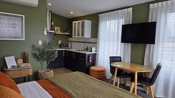 1 bedroom, free WiFi, bed sheets