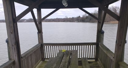 The Hidaway on the Patuxent River<br>Children allowed and welcomed to stay.