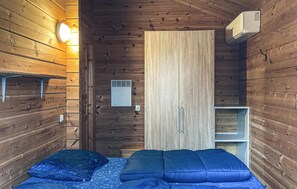 3 bedrooms, travel cot, free WiFi