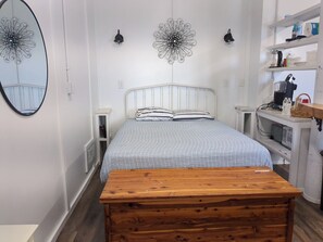 1 chambre, fer et planche à repasser, Wi-Fi gratuit, draps fournis