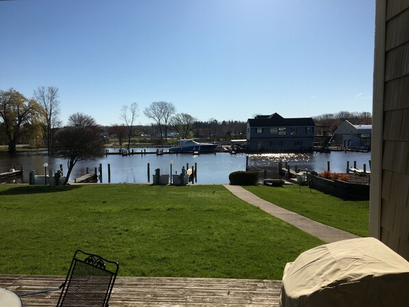 Terrace/patio - Relaxing river retreat (South Haven)
