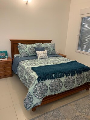 2 bedrooms, iron/ironing board, WiFi, bed sheets