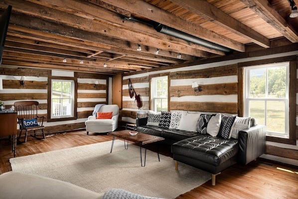 Smart TV, tenis de mesa y libros