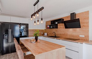 Fridge, microwave, oven, stovetop - Lovely home in Kuciste (Kuciste)
