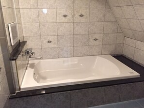 Basic Double Room, Smoking | Bathroom - Xenia Umeda (Osaka)