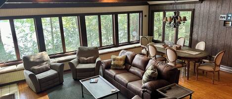 智能电视、壁炉、立体声音响