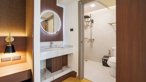 Bathroom - B2 Huai Khwang Boutique & Budget Hotel (Bangkok)