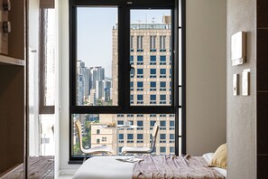 Studio | Hypo-allergenic bedding, individually decorated, desk, laptop workspace - Urbanstay Seomyeon (Busan)