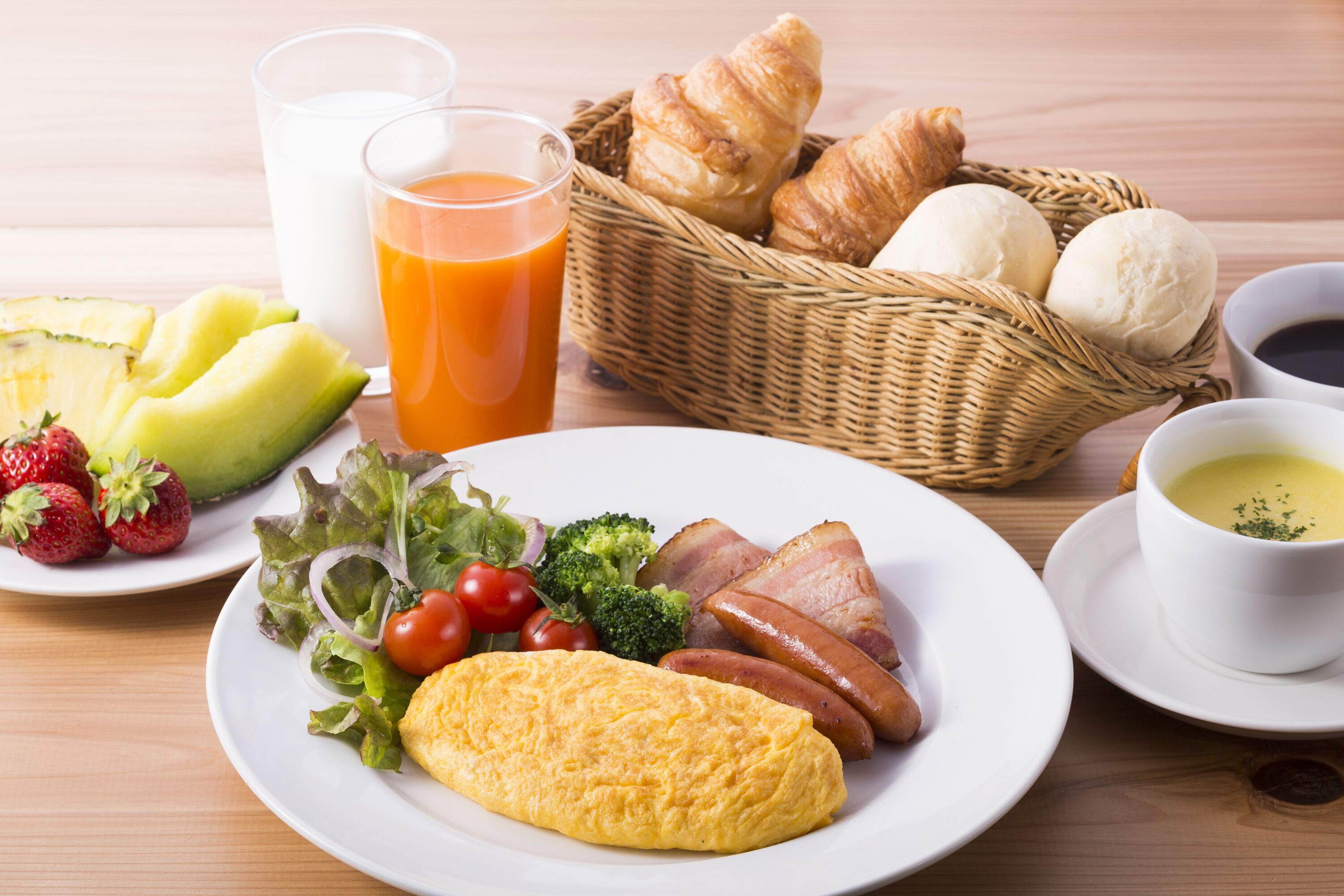 daily buffet breakfast (jpy 1500 per person)