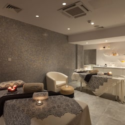 Sauna, hot tub, steam room, body treatments, body wraps, body scrubs