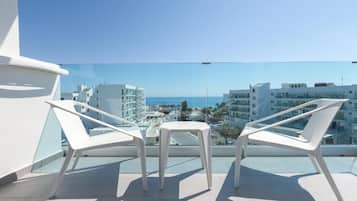 Habitación superior (Front Sea View) | Vistas desde el alojamiento