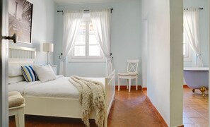 2 chambres, fer et planche à repasser, lit parapluie, Wi-Fi gratuit