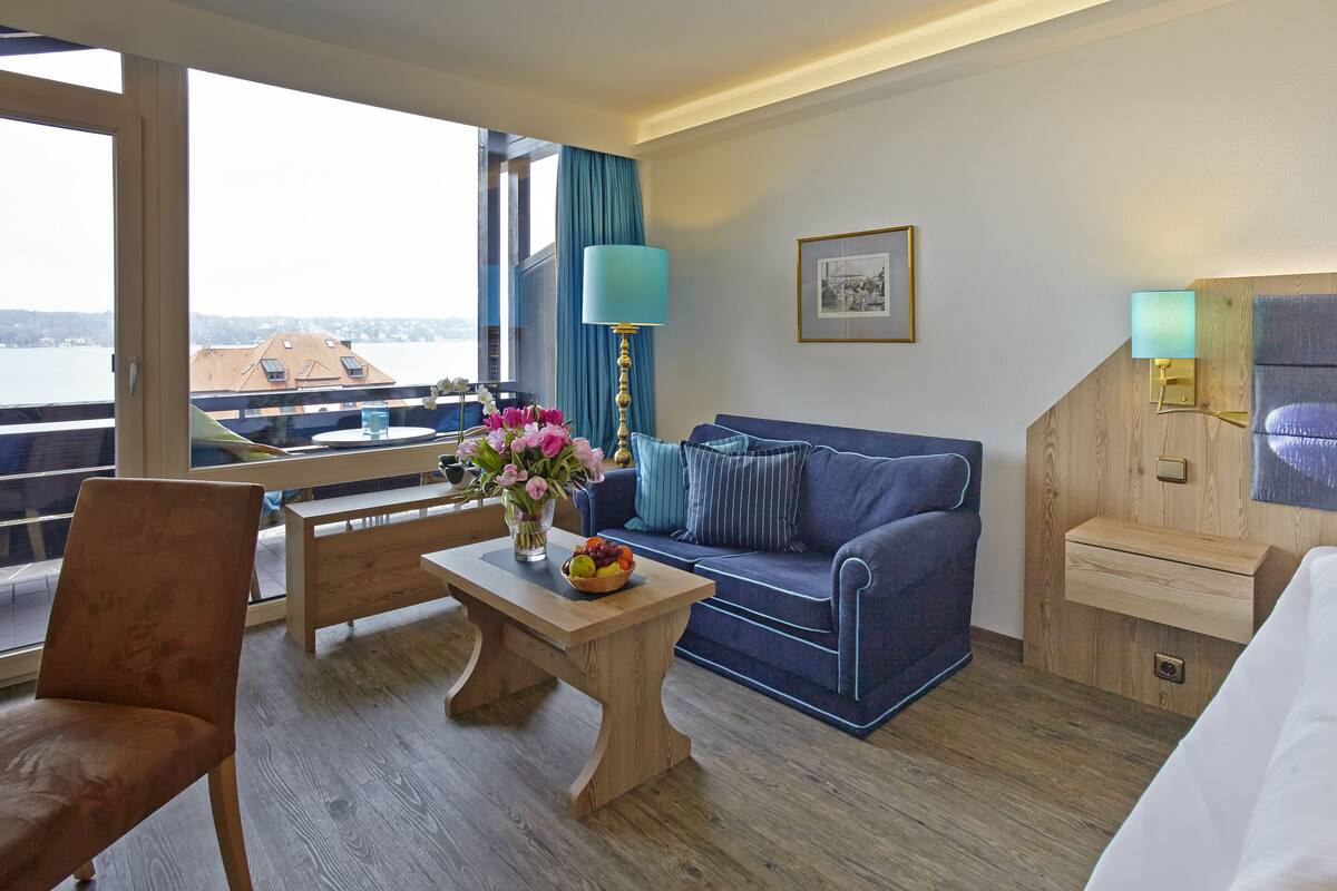 comfort room | 1 bedroom, hypo-allergenic bedding, minibar, in-room safe