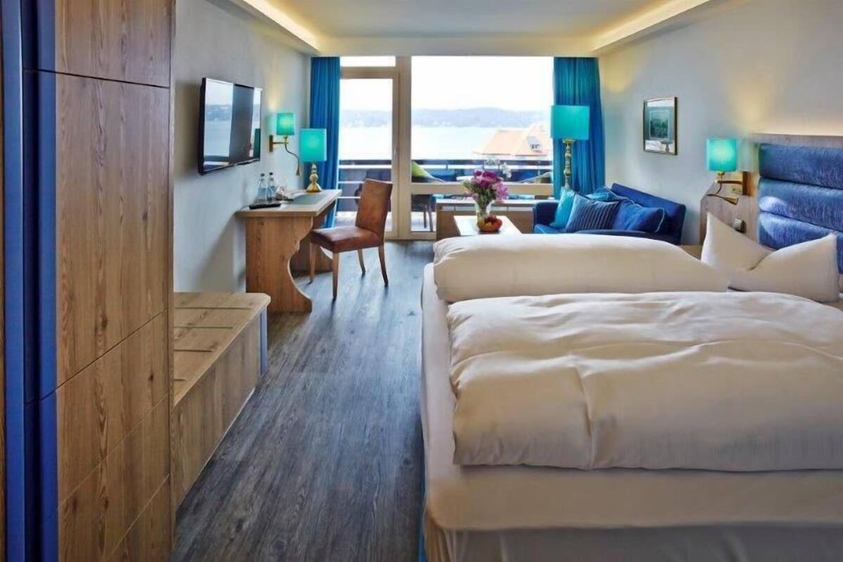 comfort room | 1 bedroom, hypo-allergenic bedding, minibar, in-room safe