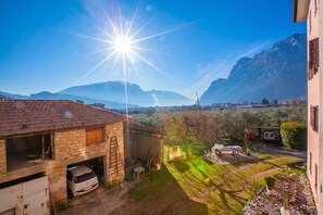 Family Apartment, Multiple Bedrooms (Appartamento Blu) | Parking
